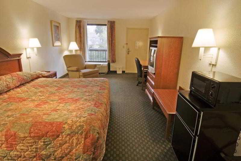 Фото Best Western Emporia