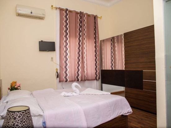 Фото New Grand Royal Hotel