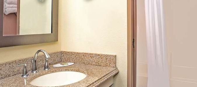 Фото Oyo Hotel Castle Rock Co Downtown