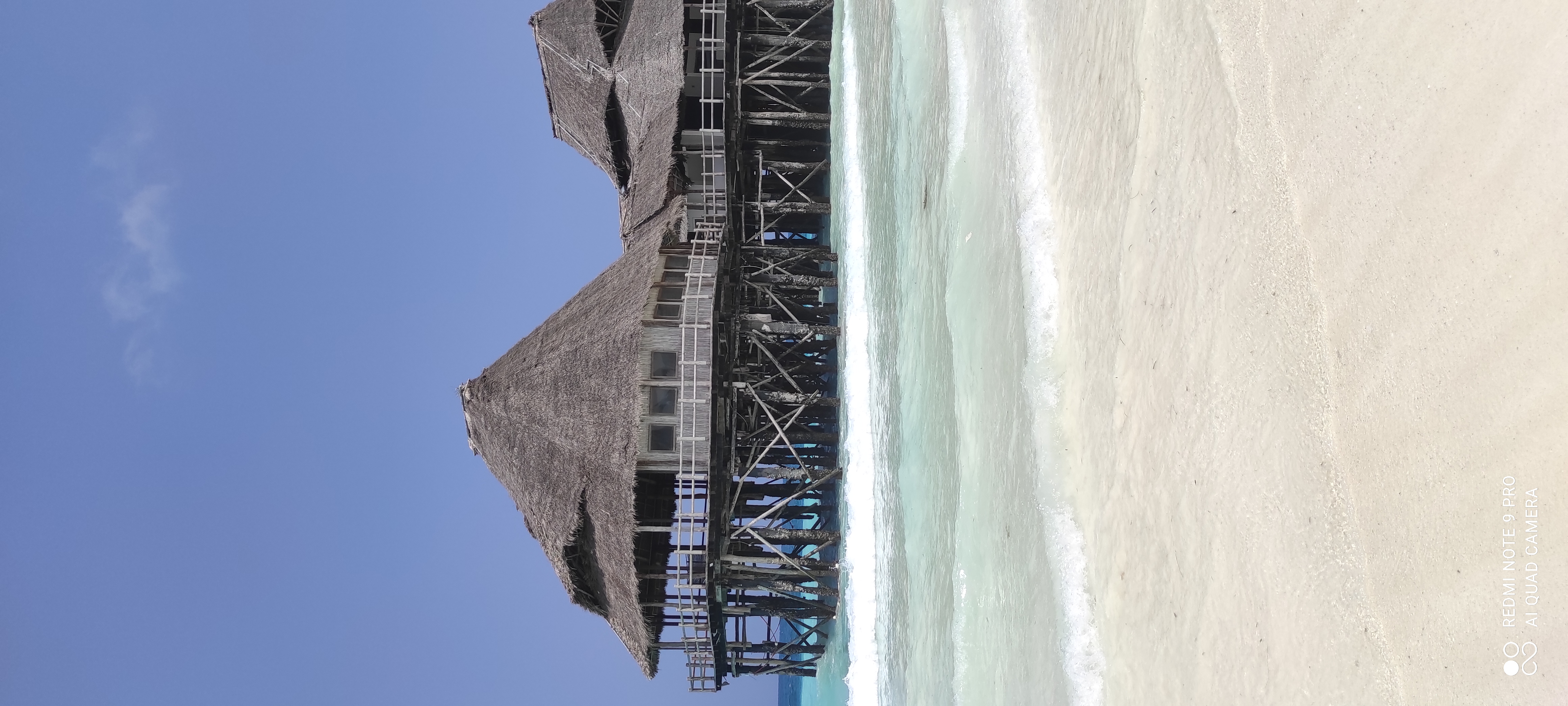 Фото Kendwa Rocks Beach Hotel