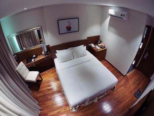 Фото My Hotel Universal Hanoi