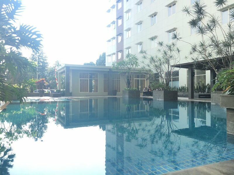 Гостиница Loft Studio Room at Pinewood Apartment Jatinangor near Jatos
