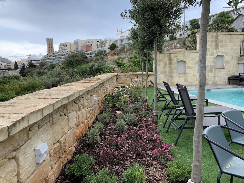 Фото St Julians Bay Hotel Malta