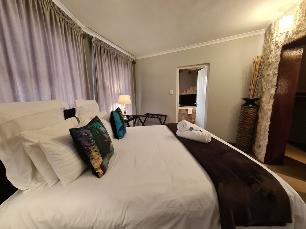 Фото The Roundhouse - Self Catering