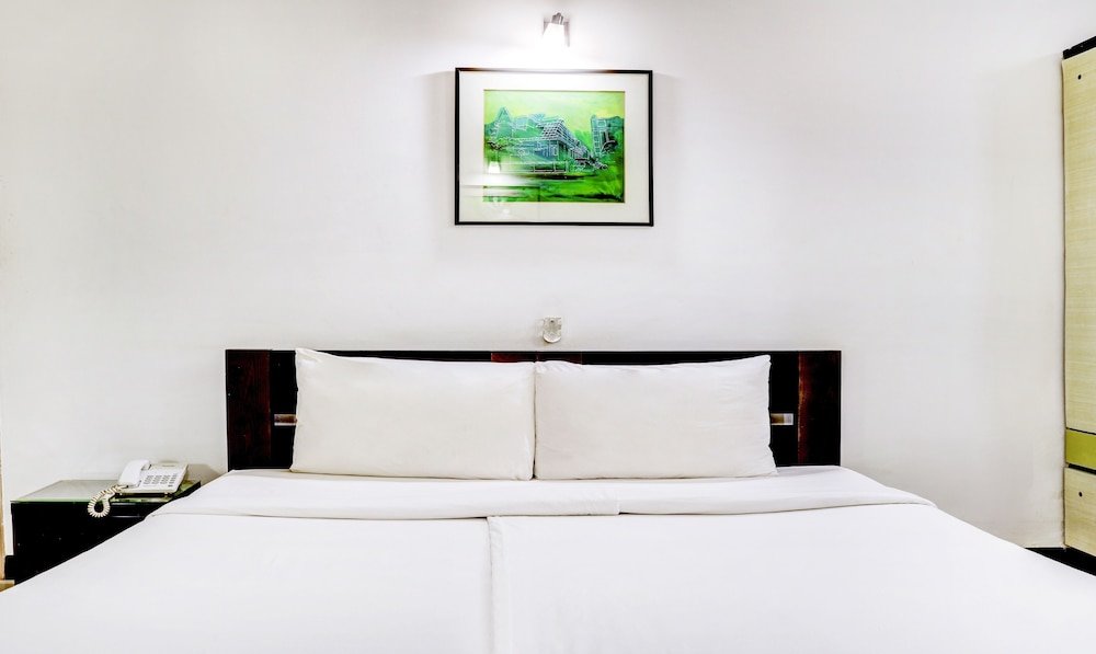 Фото Lazdana Hotel Bangalore