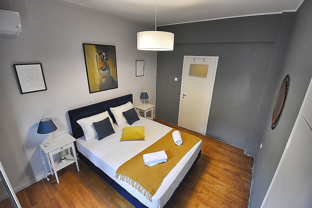 Фото Check Point - Syngrou Fix