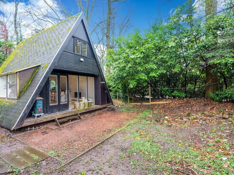 Гостиница Traditional Holiday Home in Lanaken With Garden