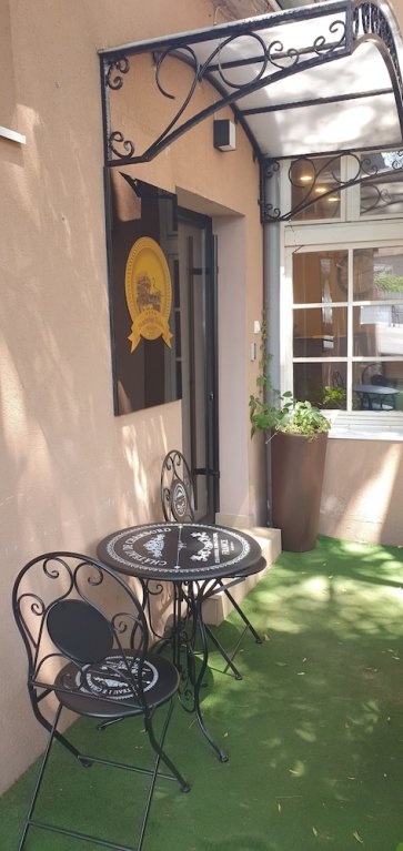 Фото отеля 2