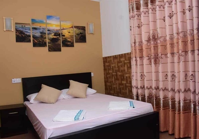 Гостиница Hotel Lavendra Colombo в Коломбо