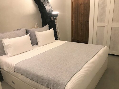Гостиница Porto Fira Villas на Тире
