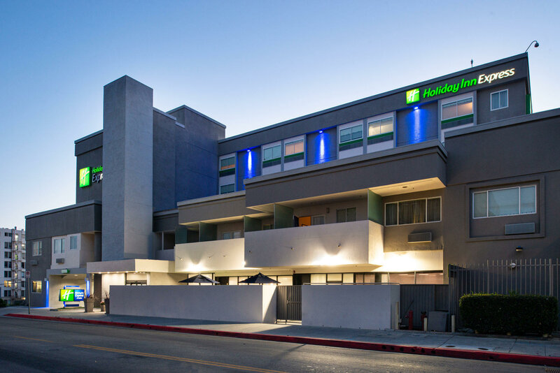 Гостиница Holiday Inn Express & Suites Los Angeles Downtown West в Лос-Анджелесе
