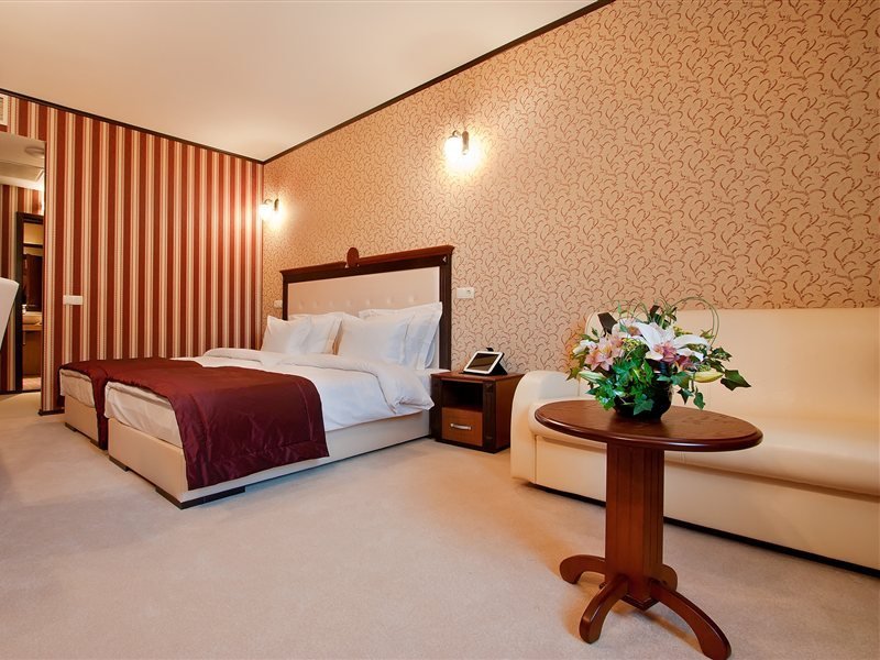 Фото Best Western Plus Bristol Hotel