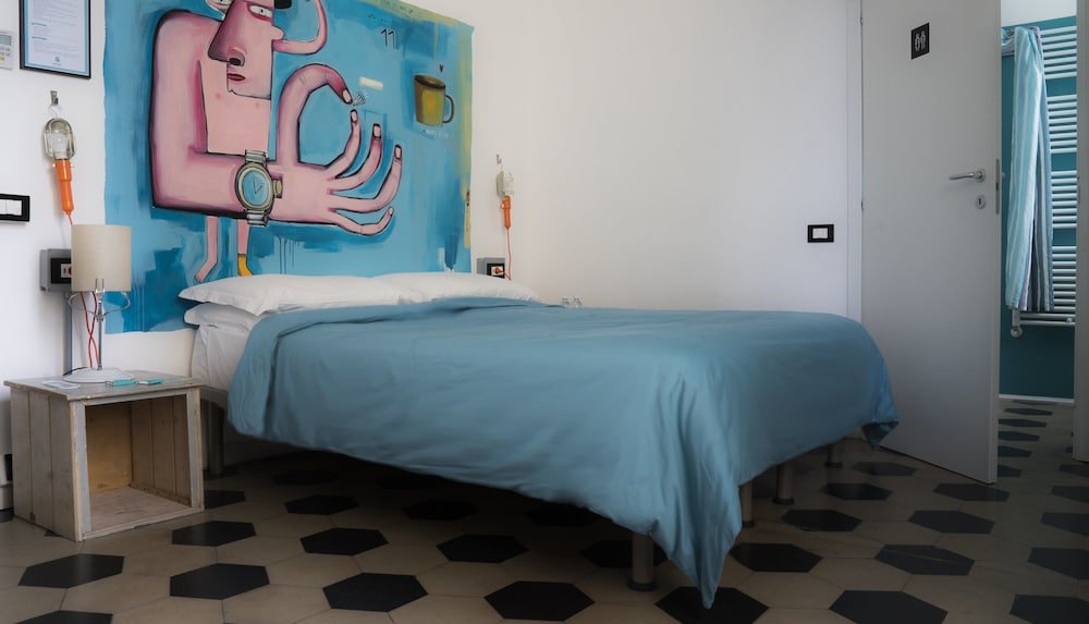 Фото Madama Hostel & Bistrot