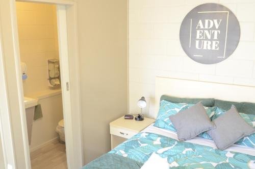 Фото Bridge Backpackers