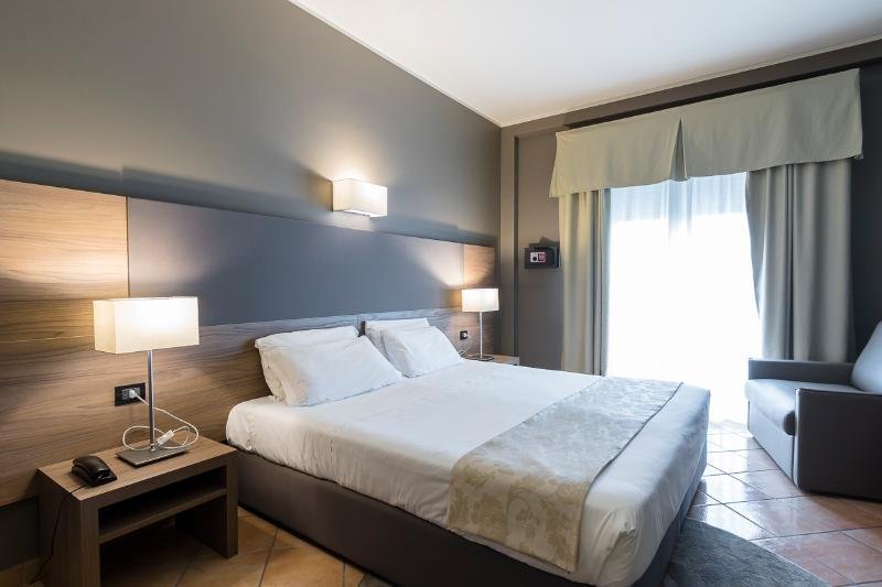 Фото Hotel Sunflower