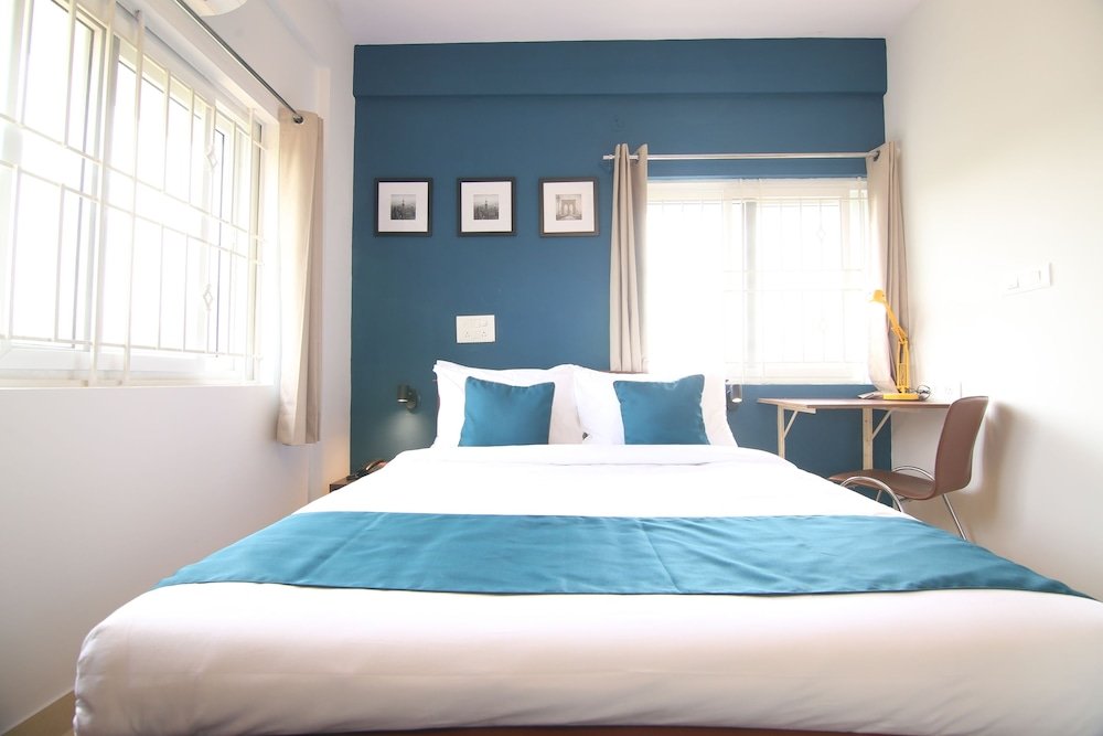 Фото Oyo 23042 SilverKey P&p Comforts