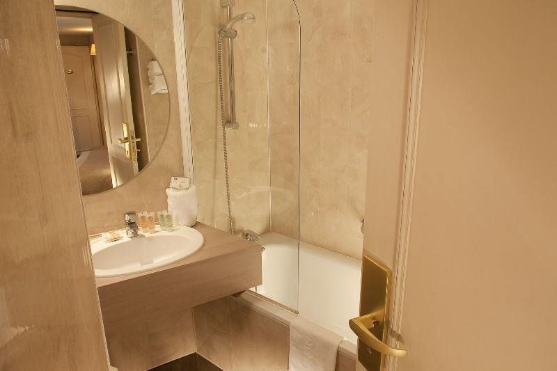 Фото Hôtel Belloy Saint Germain