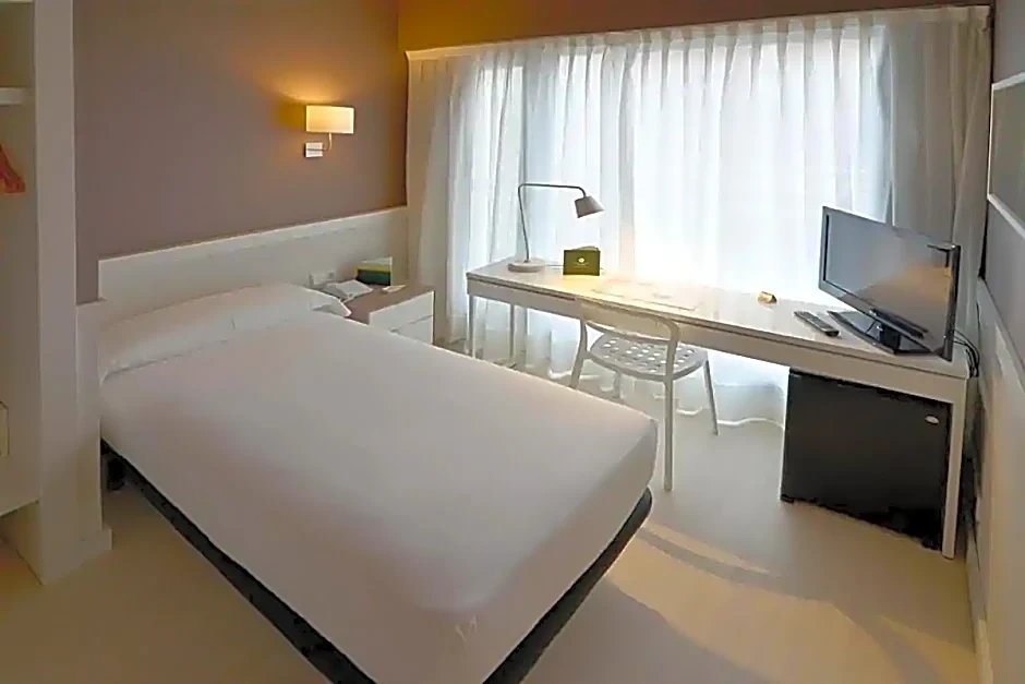 Фото Hotel Paral·lel