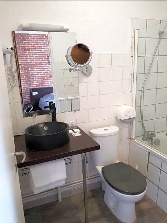 Фото Hôtel Au Spatial