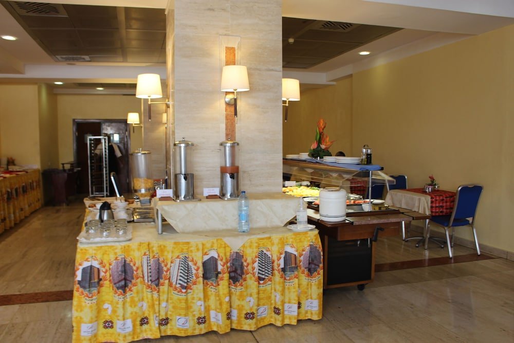 Фото Djeuga Palace