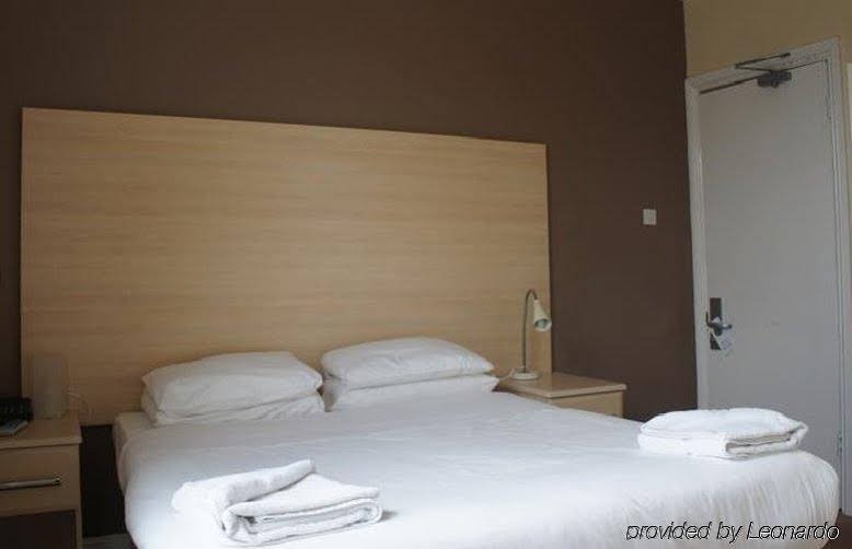 Фото The Edgbaston Palace Hotel