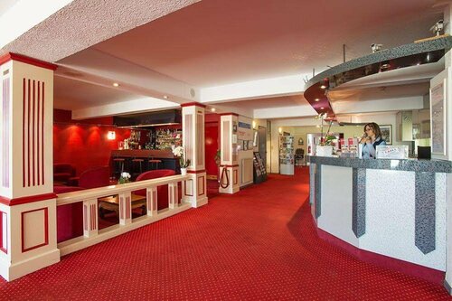 Гостиница Hôtel The Originals Bernay Acropole в Берне