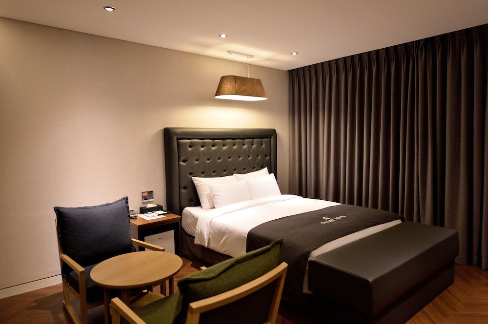 Фото Golden Business Hotel