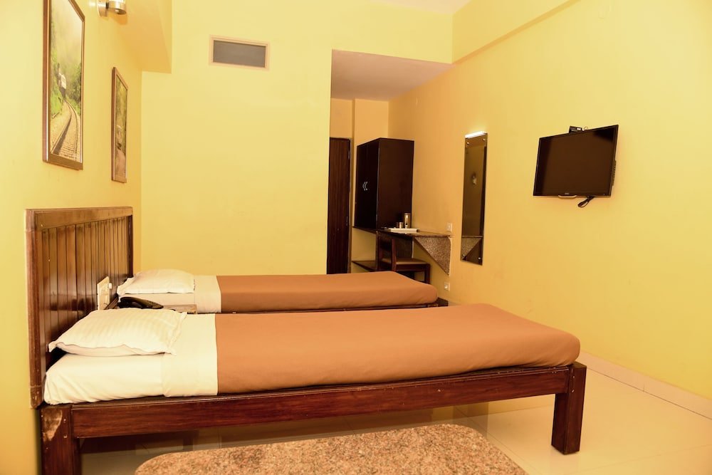 Фото Hotel Kamat Plus