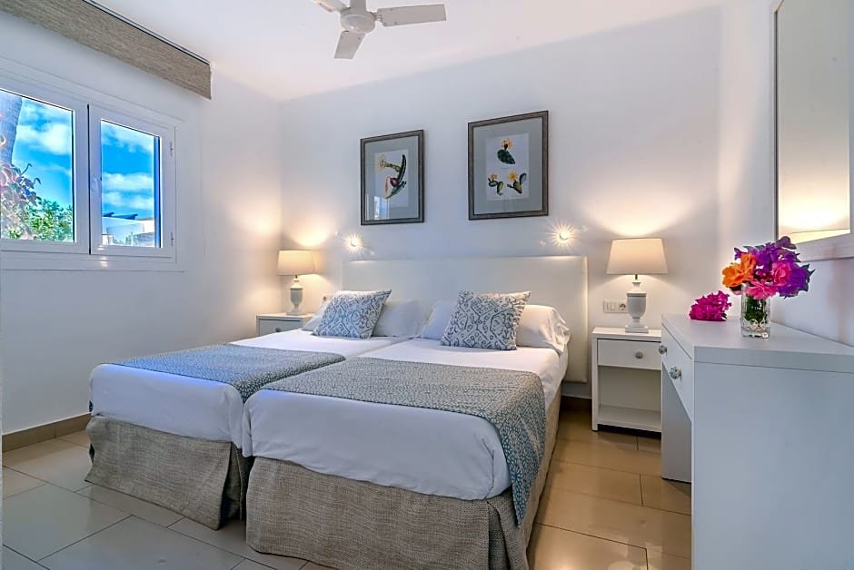 Фото Apartamentos Parque Tropical