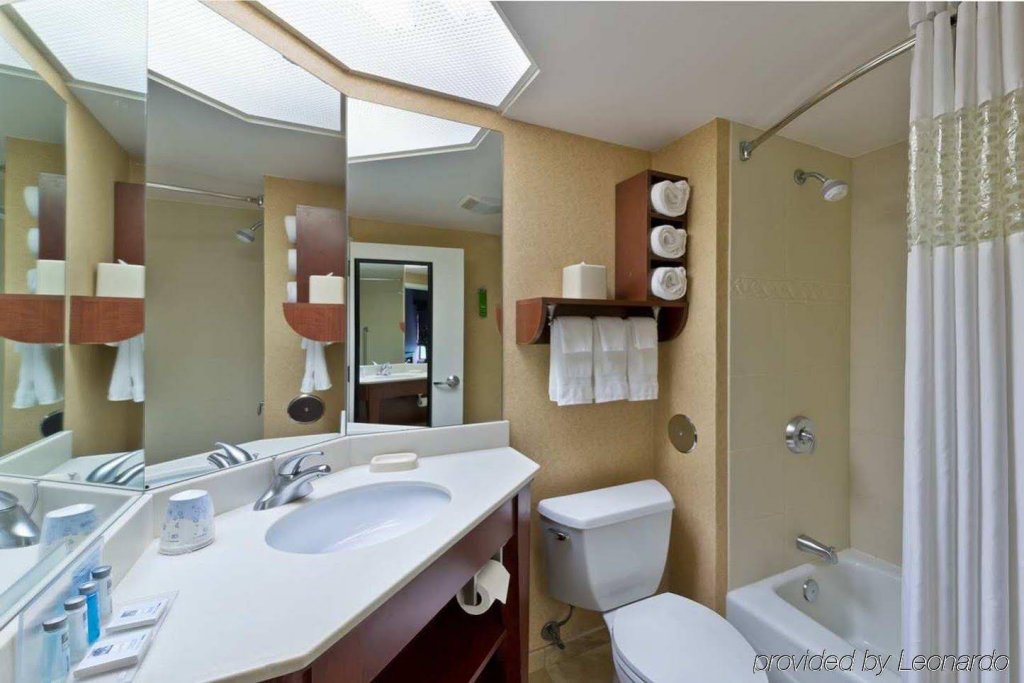 Фото Hampton Inn Rockford