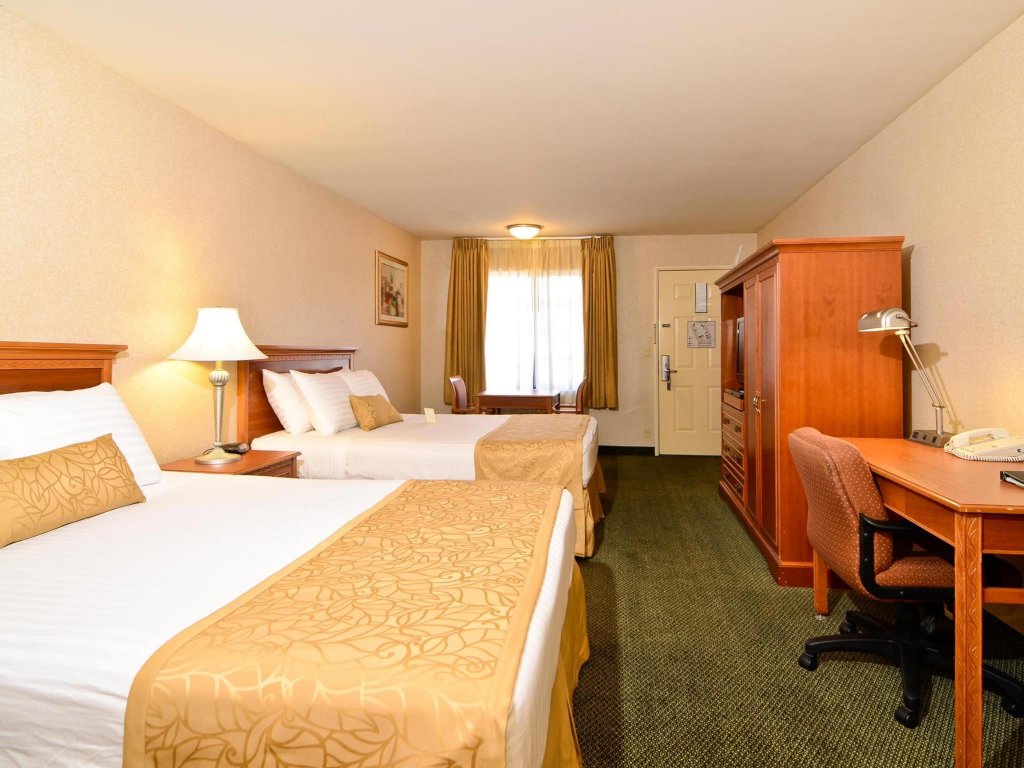 Фото Best Western Country Inn