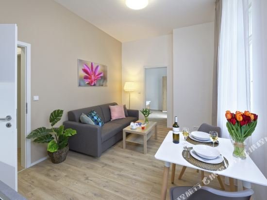 Фото DownTtown Suites Jugoslavska