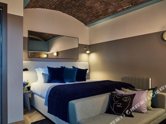 Фото The Place Aparthotel