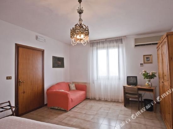 Фото Moderno Hotel