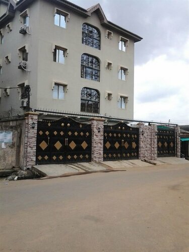 Отель Hi Point Hotel&Suites в Лагосе