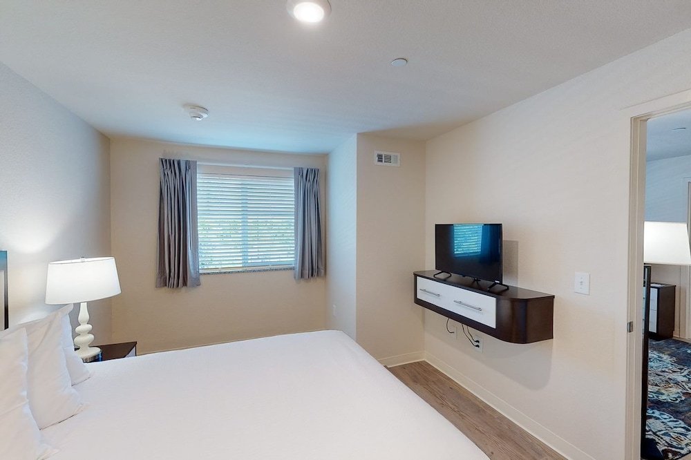 Фото Waterwalk Raleigh Rtp