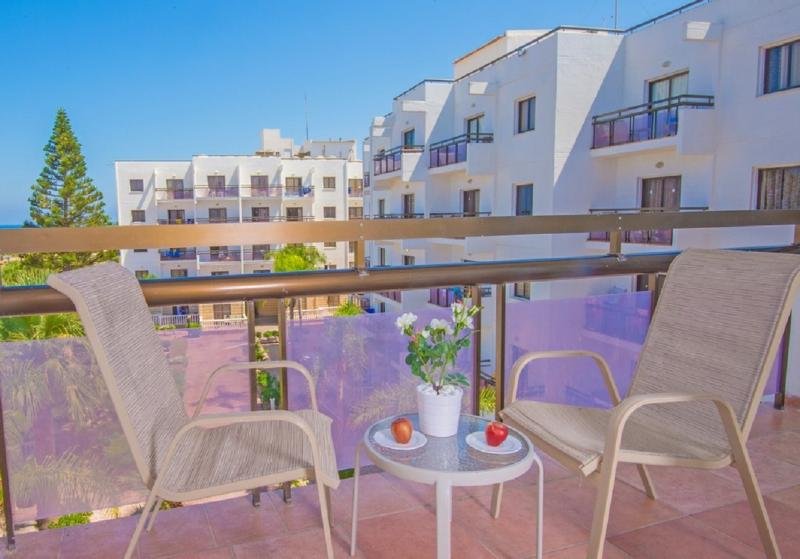 Фото Marlita Beach Hotel Apartments