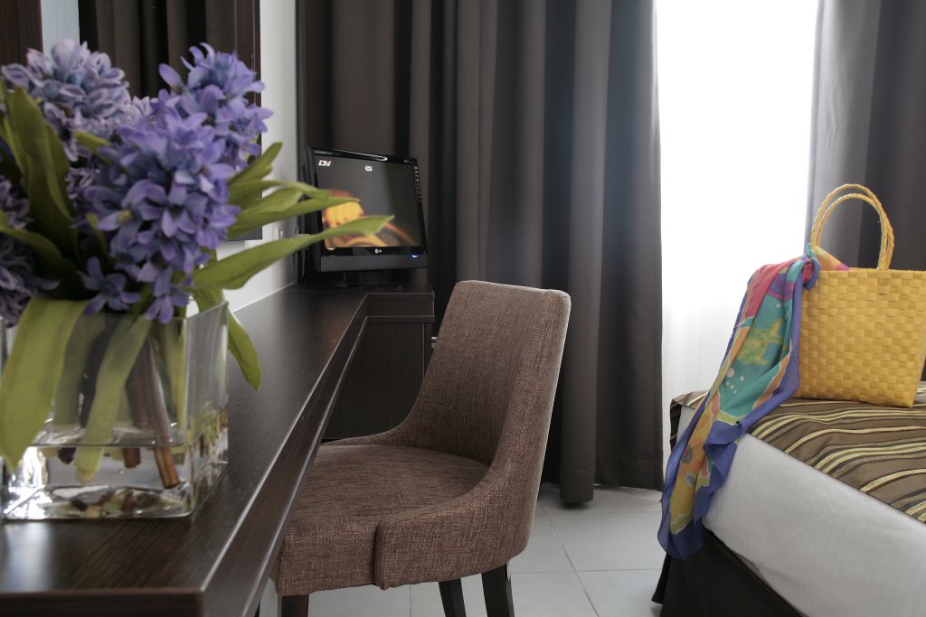 Фото Anemi Hotel & Suites