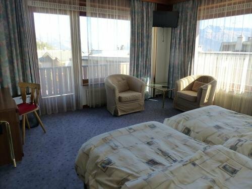 Hotel Hotel Mirabeau, Montana, photo