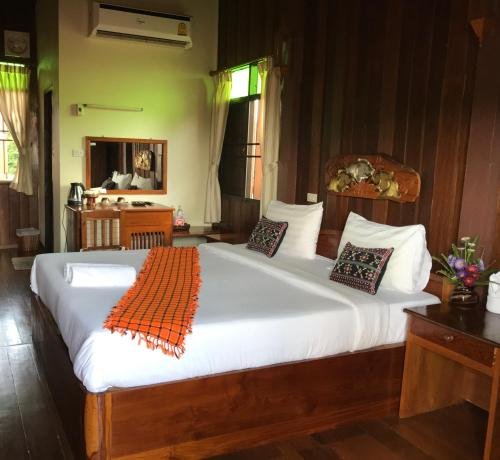 Фото Mitkhoonyoum Hotel