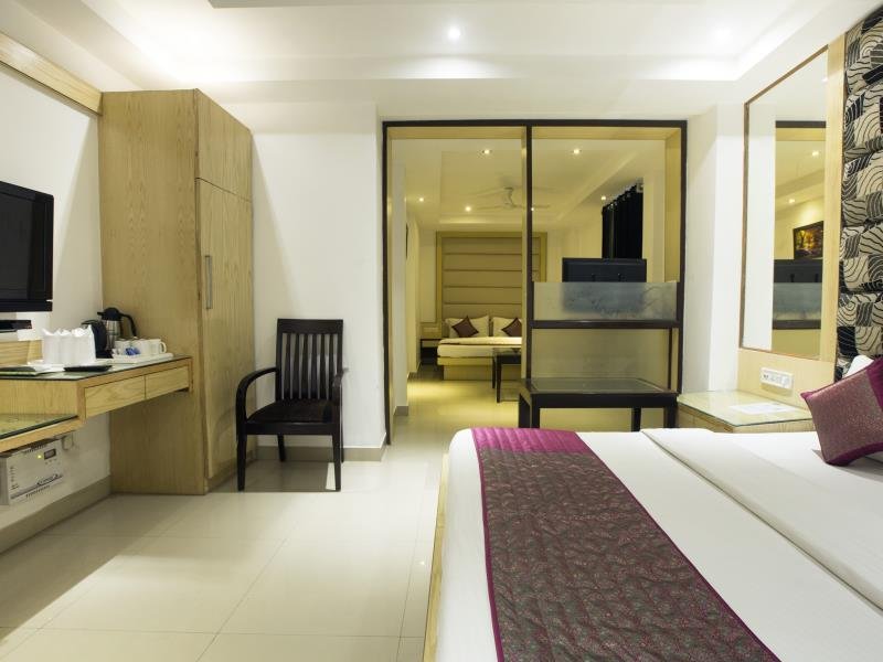 Фото Hotel Krishna Deluxe