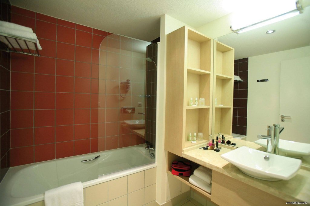 Фото Best Western Plus Vannes Centre-Ville