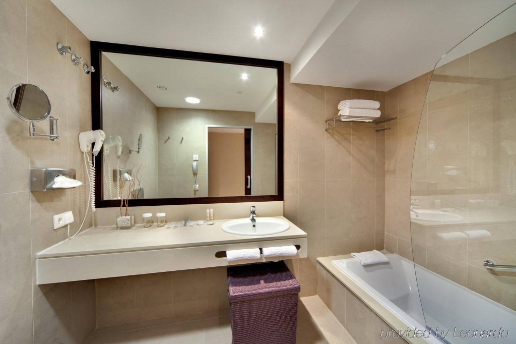 Фото Occidental Cádiz