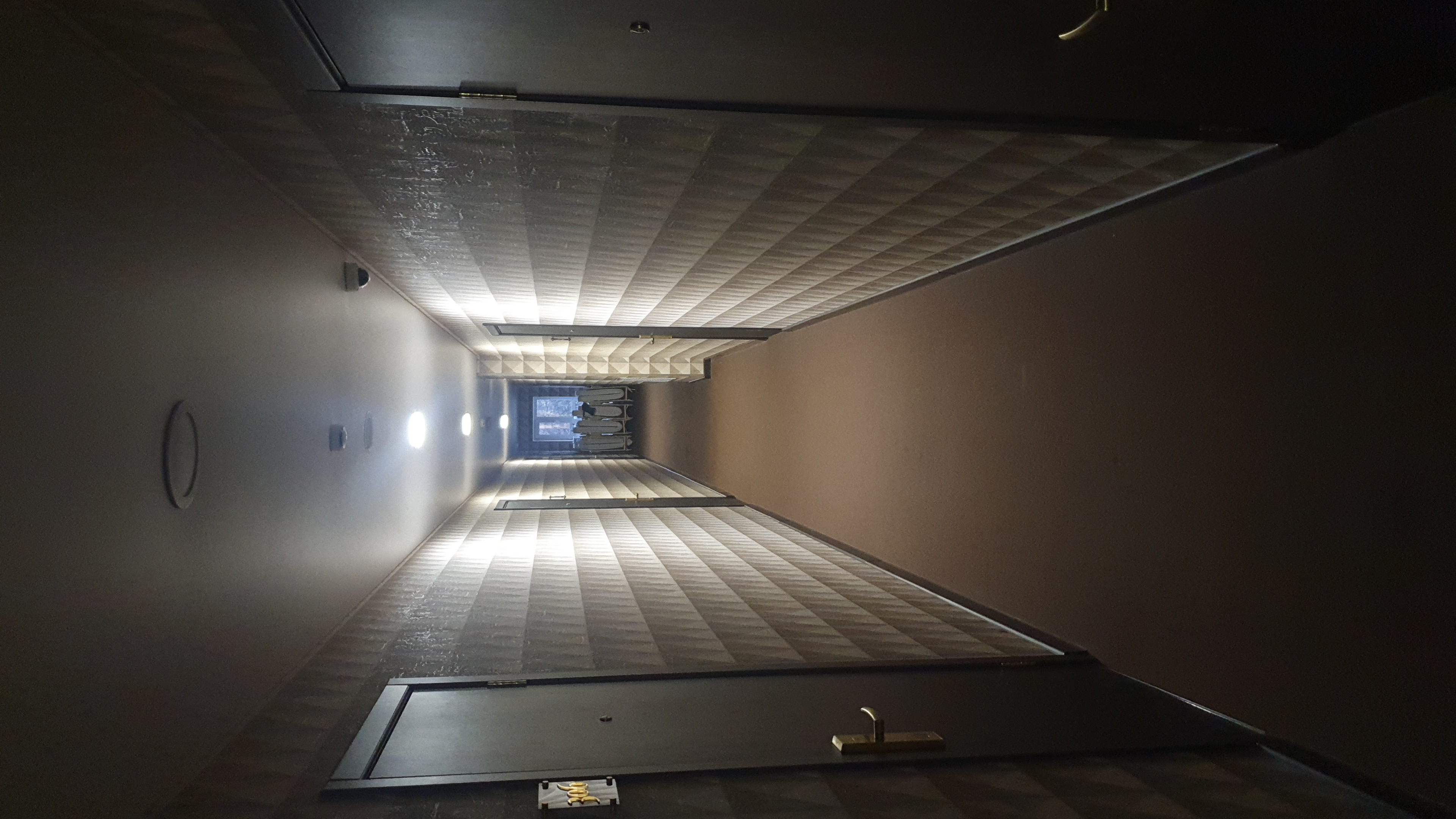 Фото Мартон Лидер