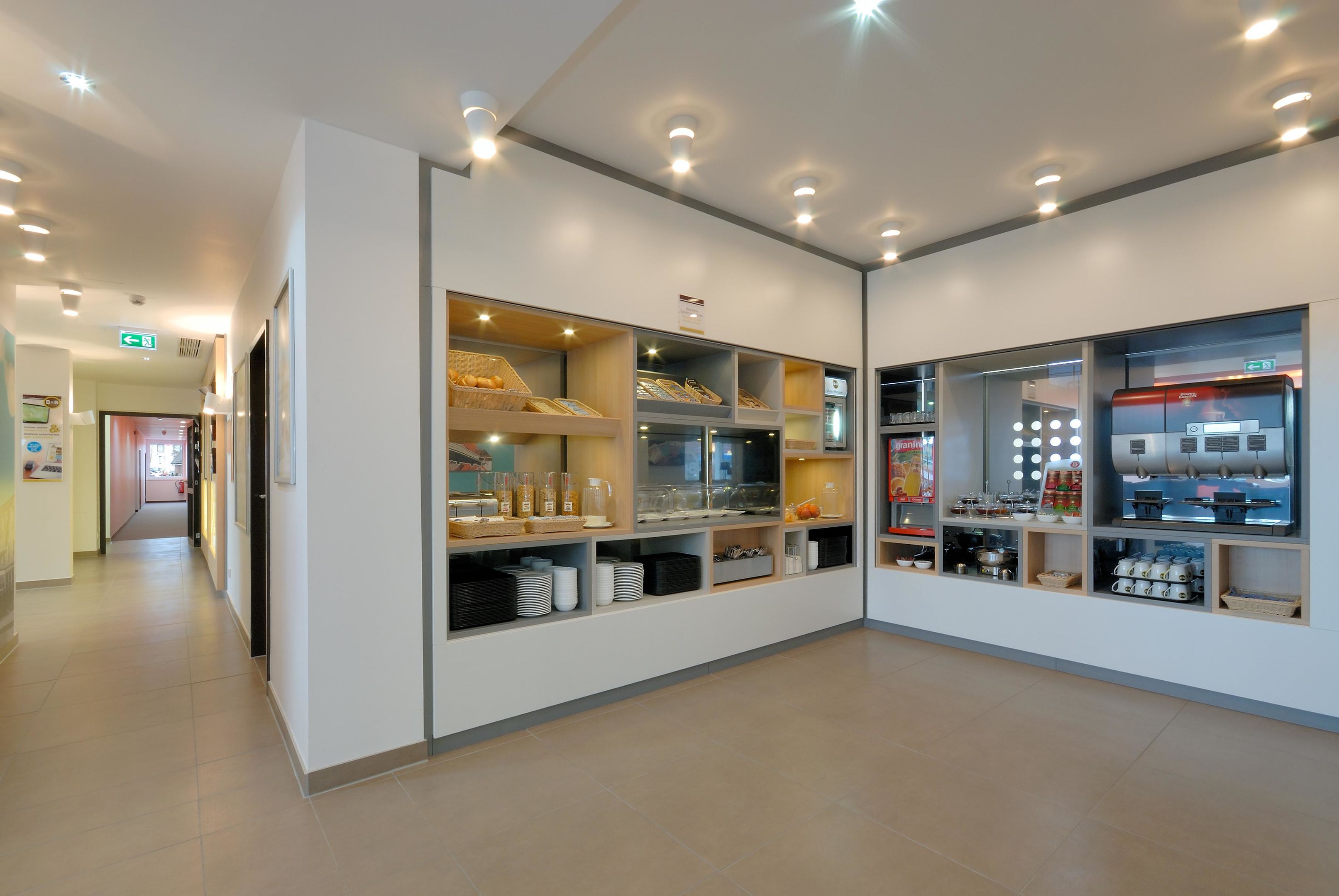 Фото B&b Hotel Böblingen