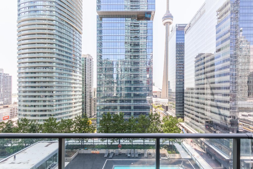 Фото Simply Comfort. Amazing Downtown Apartments