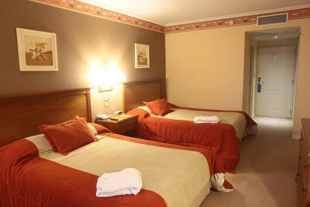 Фото Howard Johnson by Wyndham Villa Maria Casino