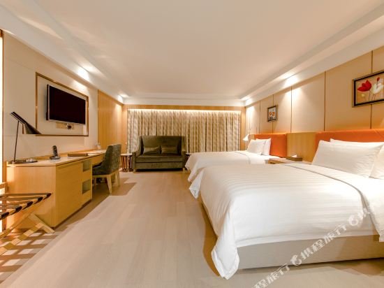 Фото Royal Dragon Hotel