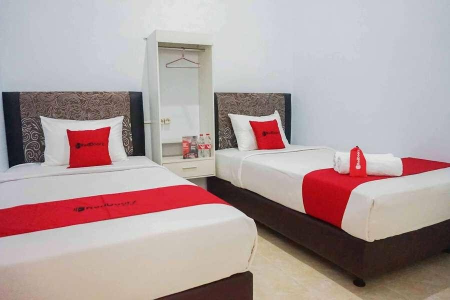 Hotel RedDoorz near Velodrome Malang 2, Malang, photo