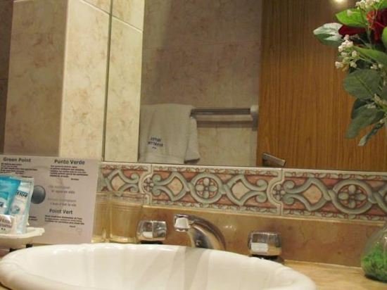 Фото Hotel Ayamitre